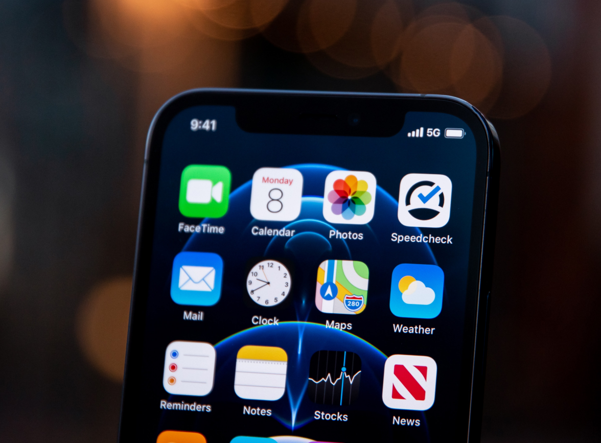 罗平苹果手机维修分享为什么 iPhone 12 在冬季会自动关机 