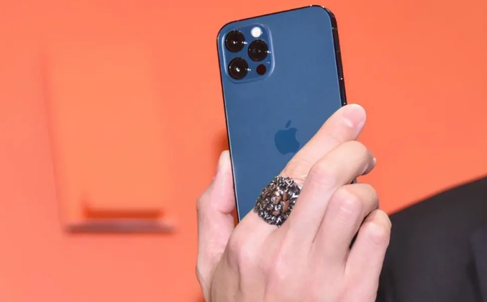 罗平苹果手机维修分享iPhone12系列重启方法教程 